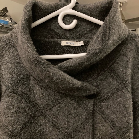 Ricki’s crossover cardigan - Picture 2 of 3